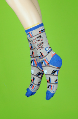 &nbsp;Time for good book socks