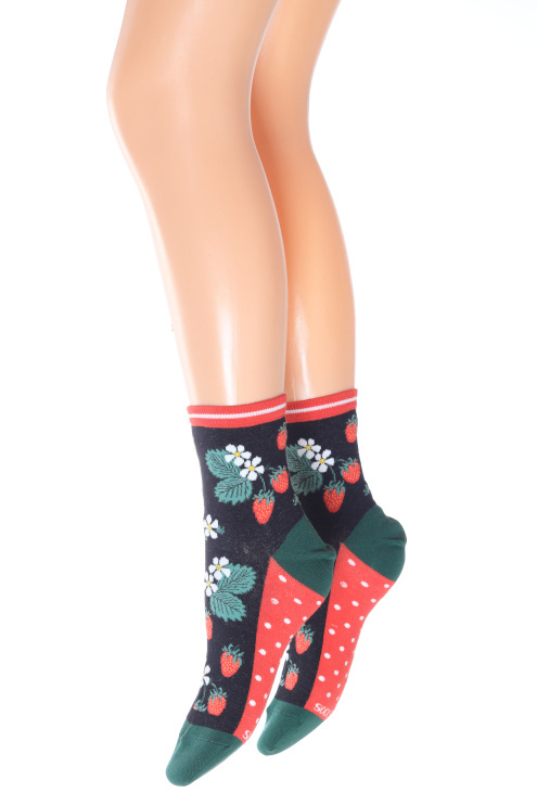 Strawberry threads socks