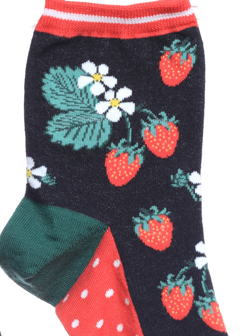 STRAWBERRY THREADS SOCKS